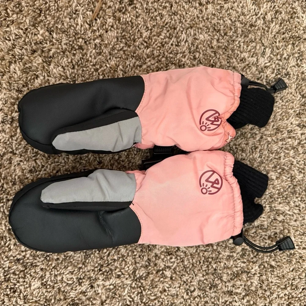 Charming Pink Unicorn Ski Gloves for Little Girls